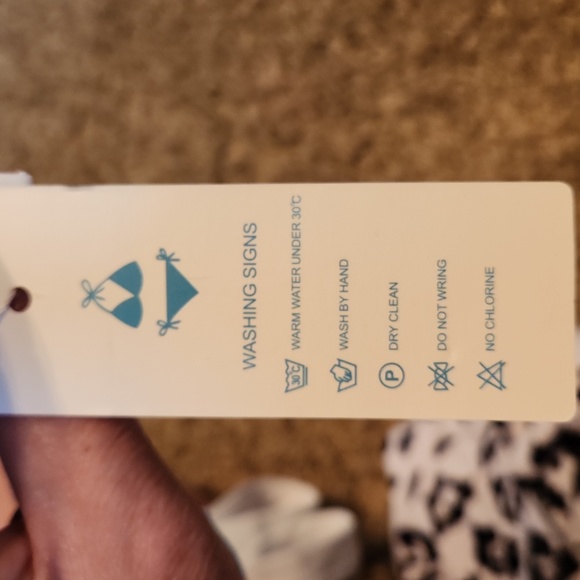 Beachsissi 2 piece leopard bathing suit - Picture 7 of 11